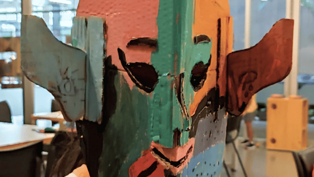 OFICINA DE ARTE | “PAPANGU DE PAPELÃO E CARETAS DE PANO”, COM UBERÊ GUELÉ